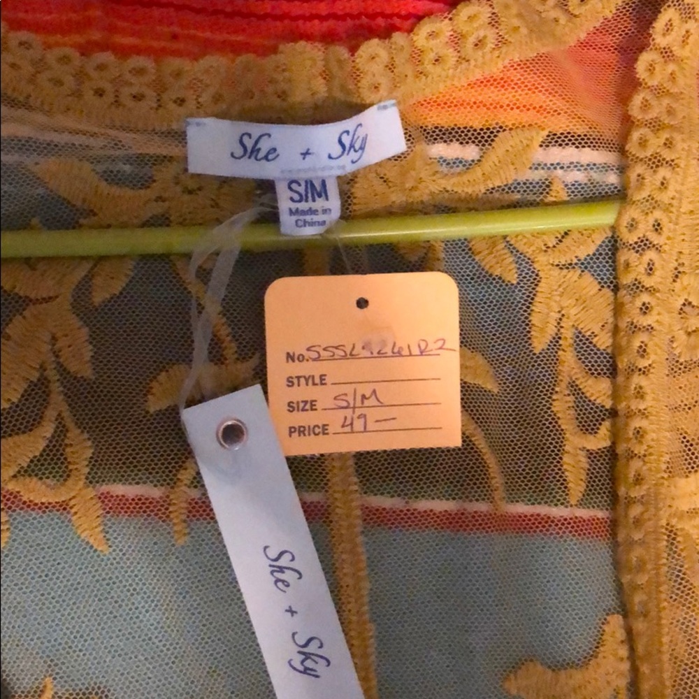 Lace duster! - Picture 2 of 4